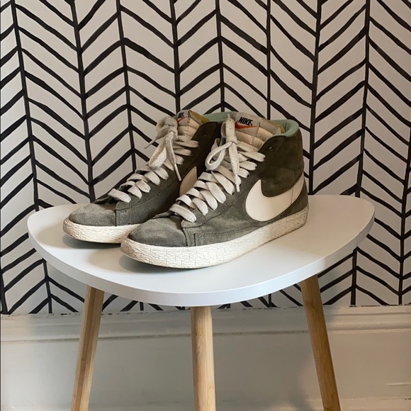 Nike Shoes - Nike High Top Sneakers